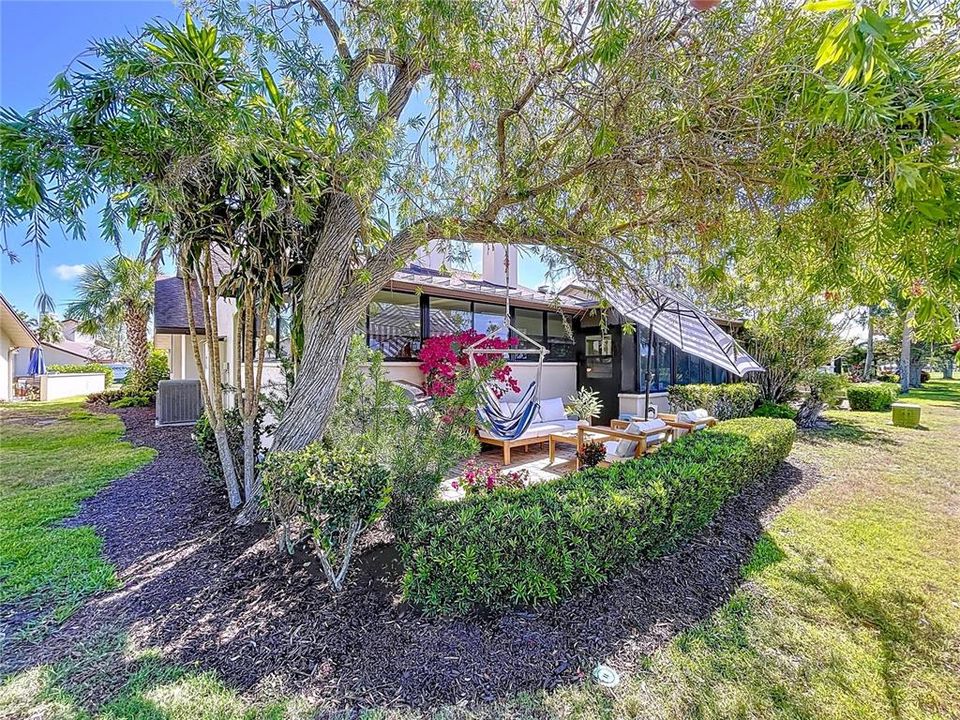 Под контрактом: $2,950 (3 спален, 2 ванн, 2299 Квадратных фут)