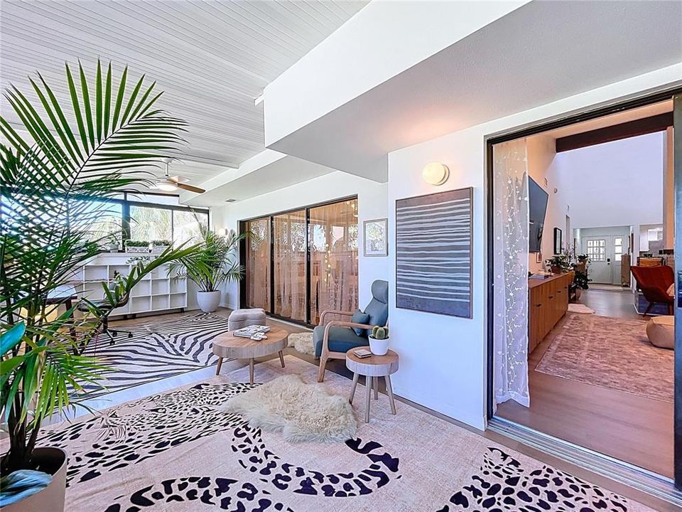 Под контрактом: $2,950 (3 спален, 2 ванн, 2299 Квадратных фут)