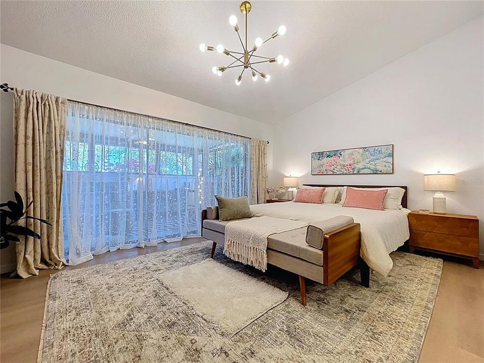 Под контрактом: $2,950 (3 спален, 2 ванн, 2299 Квадратных фут)