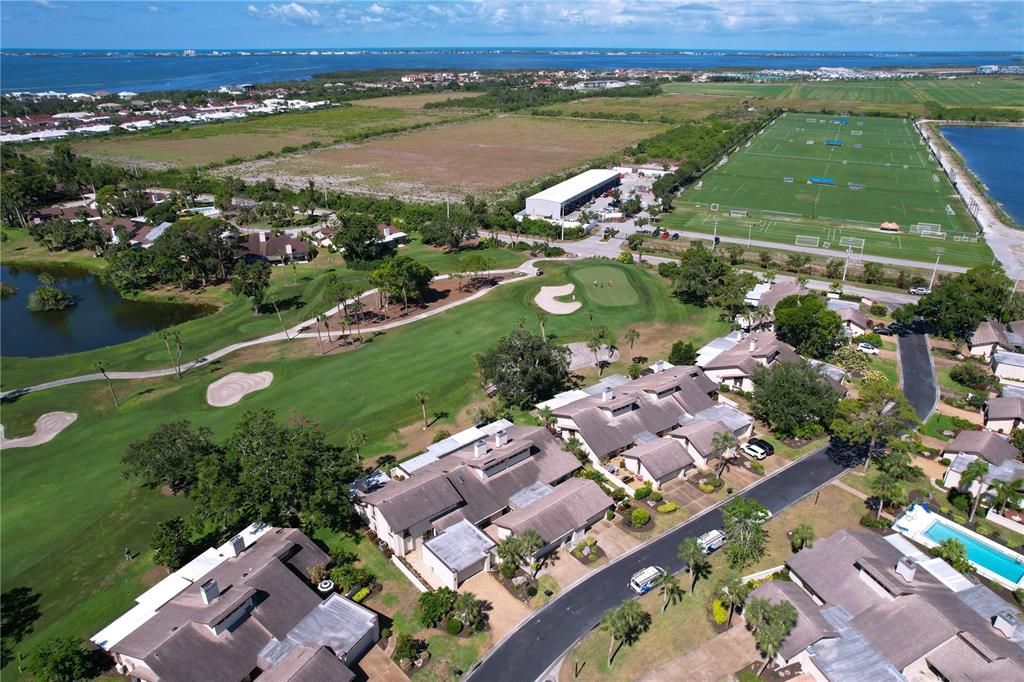 Под контрактом: $2,950 (3 спален, 2 ванн, 2299 Квадратных фут)