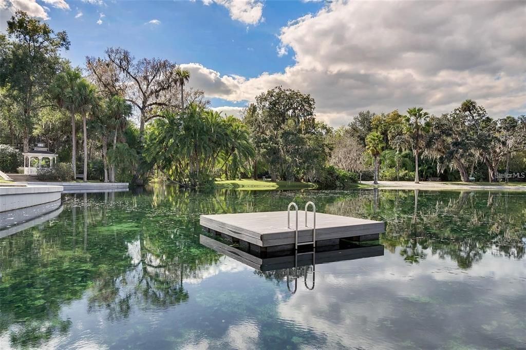 Под контрактом: $155,000 (1 спален, 1 ванн, 963 Квадратных фут)