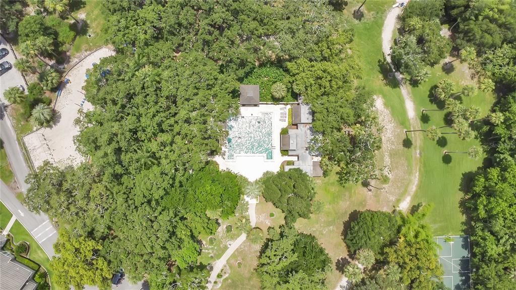 Под контрактом: $155,000 (1 спален, 1 ванн, 963 Квадратных фут)