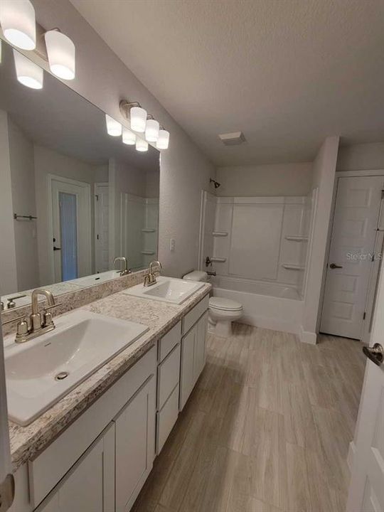 Active With Contract: $447,350 (4 beds, 3 baths, 2508 Square Feet)