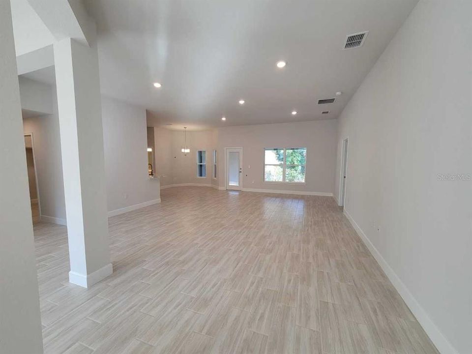 Active With Contract: $447,350 (4 beds, 3 baths, 2508 Square Feet)