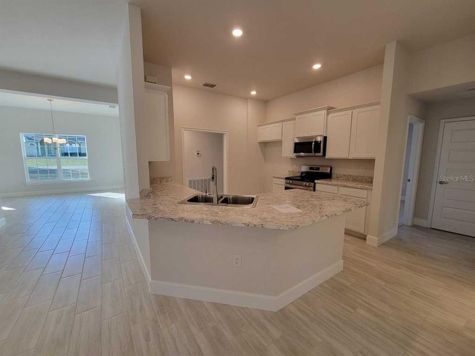 Active With Contract: $447,350 (4 beds, 3 baths, 2508 Square Feet)