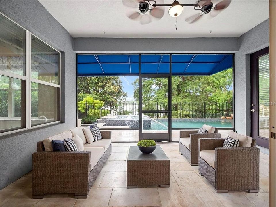 En Venta: $1,295,000 (4 camas, 3 baños, 3153 Pies cuadrados)