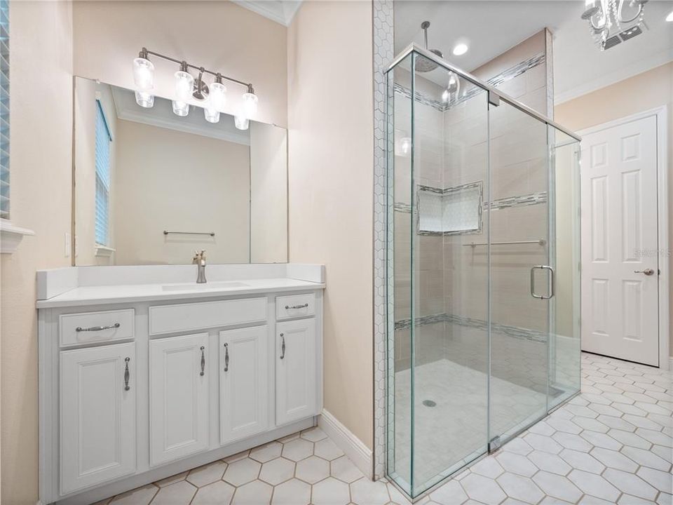 En Venta: $1,295,000 (4 camas, 3 baños, 3153 Pies cuadrados)