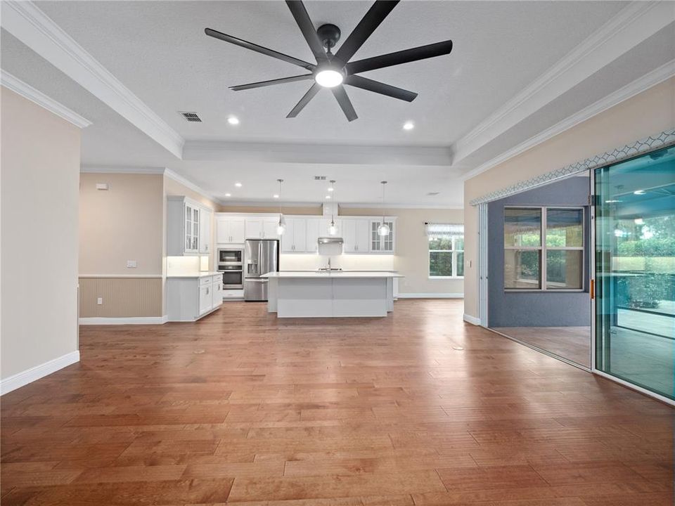 En Venta: $1,295,000 (4 camas, 3 baños, 3153 Pies cuadrados)