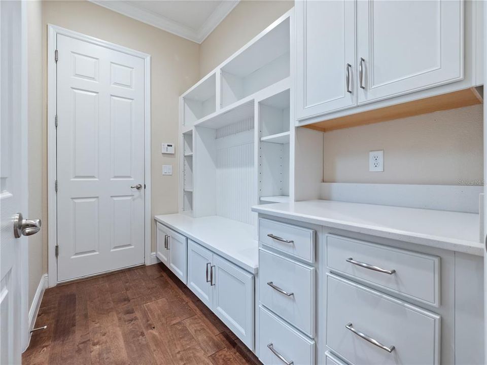 En Venta: $1,295,000 (4 camas, 3 baños, 3153 Pies cuadrados)