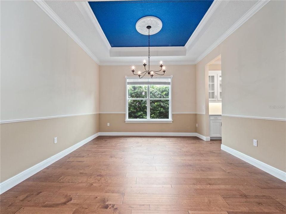 En Venta: $1,295,000 (4 camas, 3 baños, 3153 Pies cuadrados)