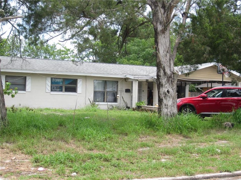 Recently Sold: $185,000 (4 beds, 2 baths, 1094 Square Feet)