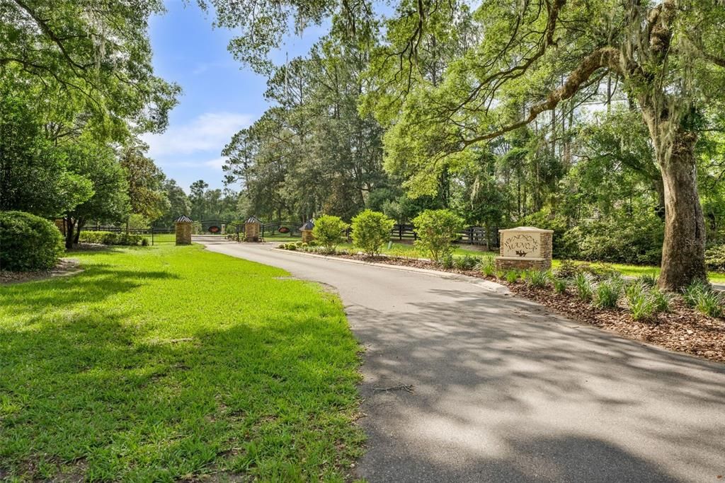 Activo con contrato: $1,299,000 (4 camas, 3 baños, 4194 Pies cuadrados)