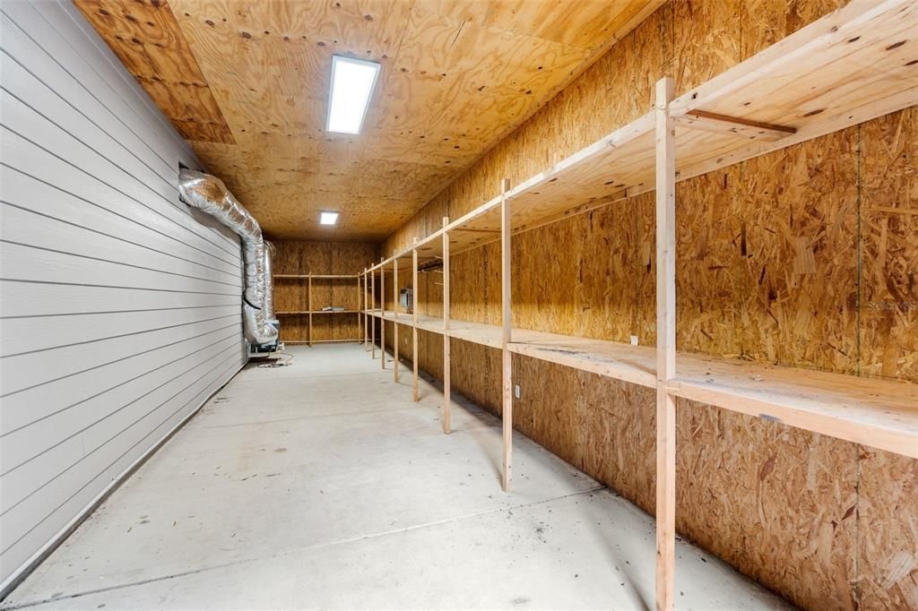 Activo con contrato: $1,299,000 (4 camas, 3 baños, 4194 Pies cuadrados)