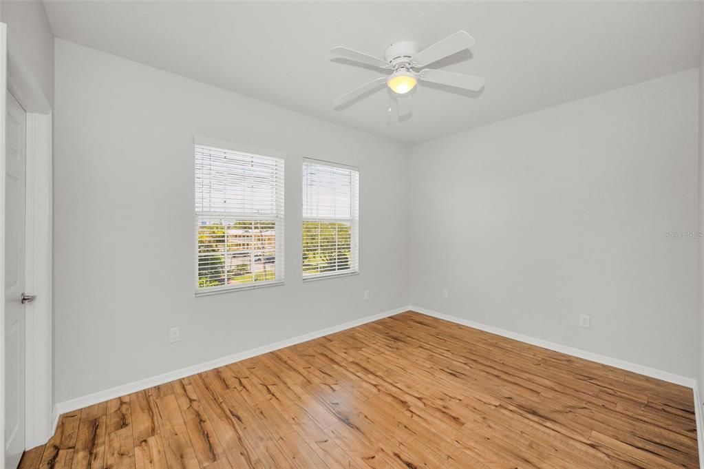 待售: $305,000 (3 贝兹, 3 浴室, 1612 平方英尺)