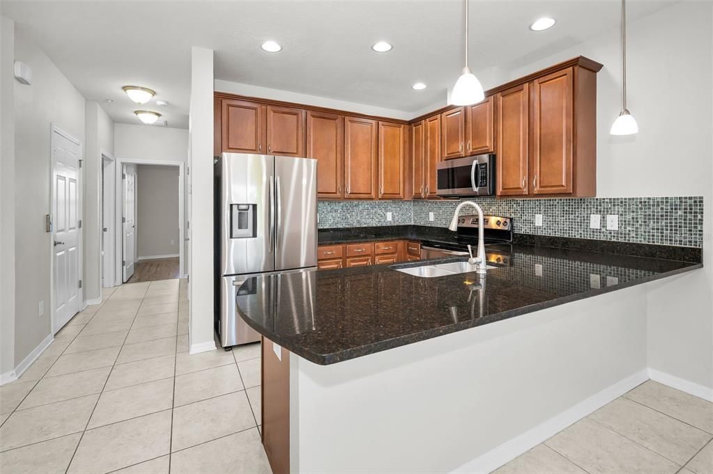 待售: $305,000 (3 贝兹, 3 浴室, 1612 平方英尺)