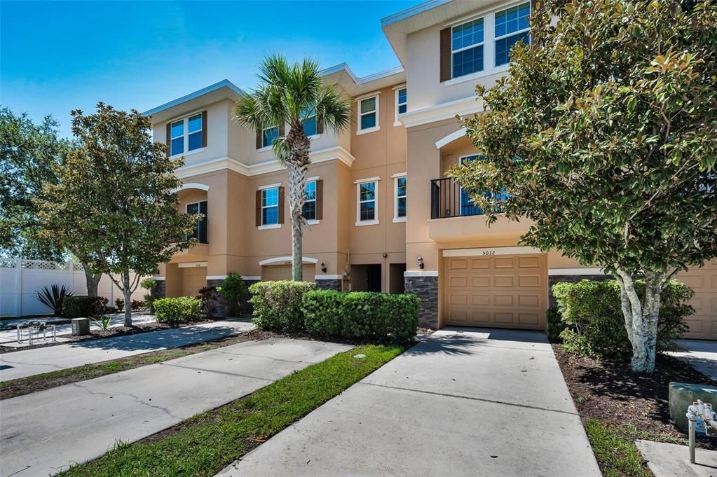 待售: $305,000 (3 贝兹, 3 浴室, 1612 平方英尺)