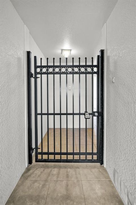 待售: $305,000 (3 贝兹, 3 浴室, 1612 平方英尺)