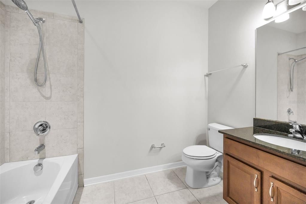 待售: $305,000 (3 贝兹, 3 浴室, 1612 平方英尺)