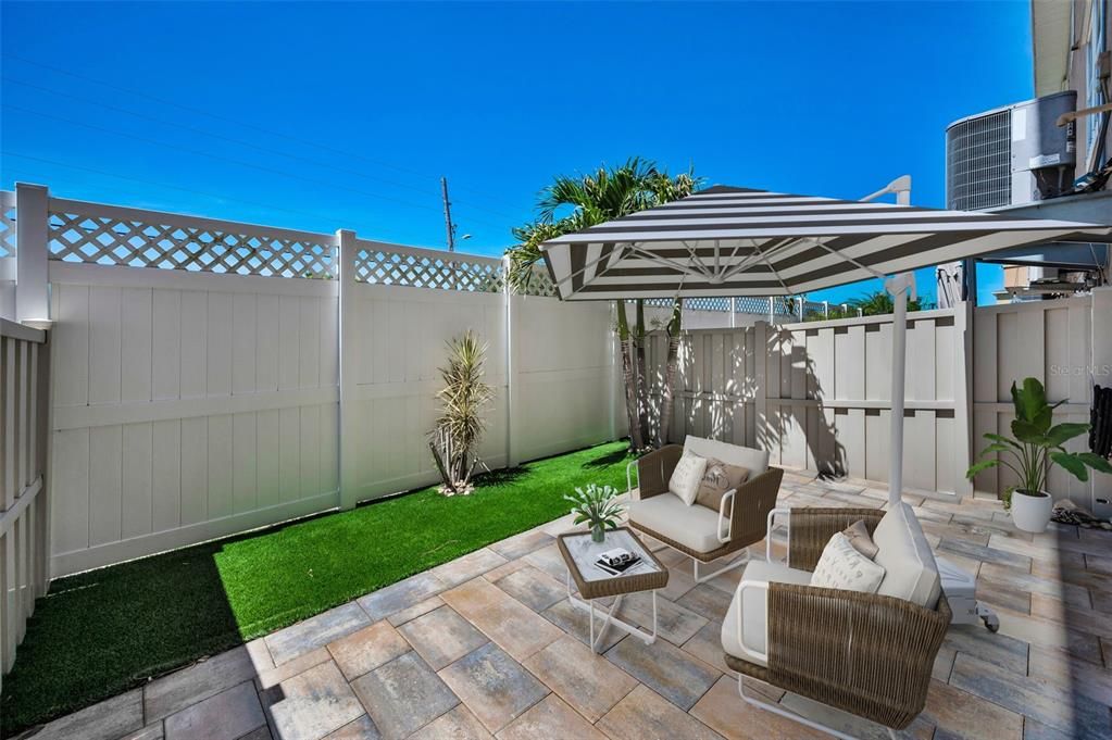 待售: $305,000 (3 贝兹, 3 浴室, 1612 平方英尺)