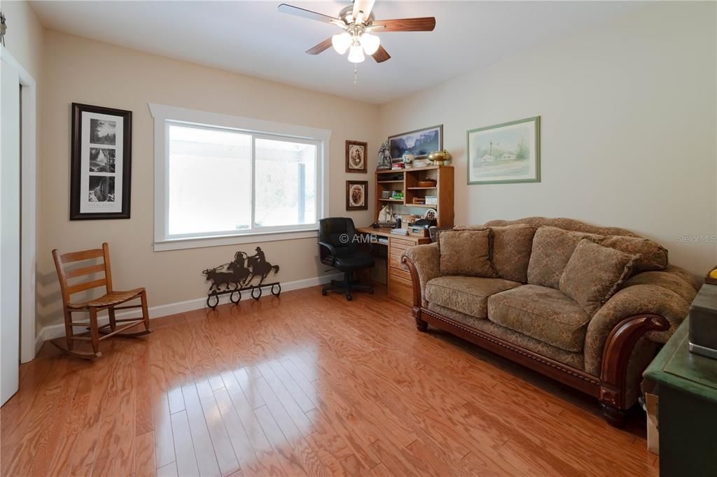 For Sale: $520,000 (3 beds, 2 baths, 1683 Square Feet)