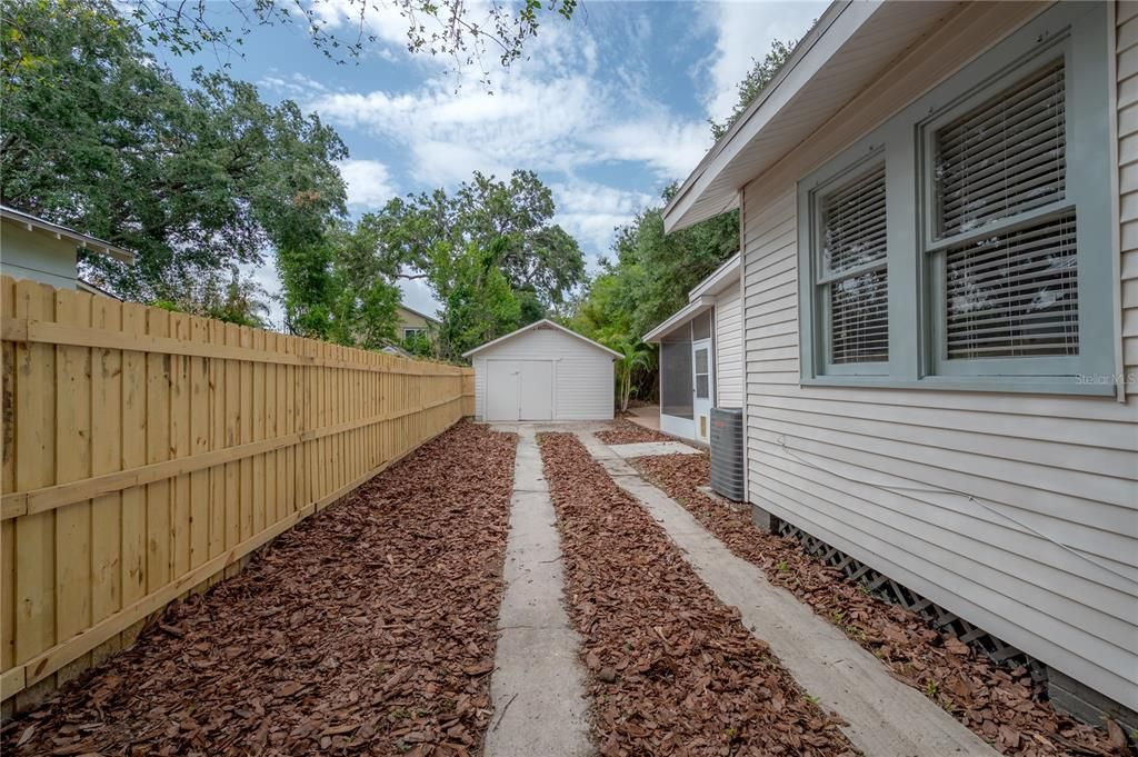 Active With Contract: $495,000 (3 beds, 2 baths, 1202 Square Feet)