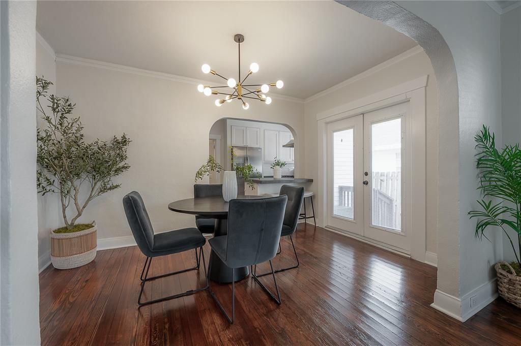 Active With Contract: $495,000 (3 beds, 2 baths, 1202 Square Feet)