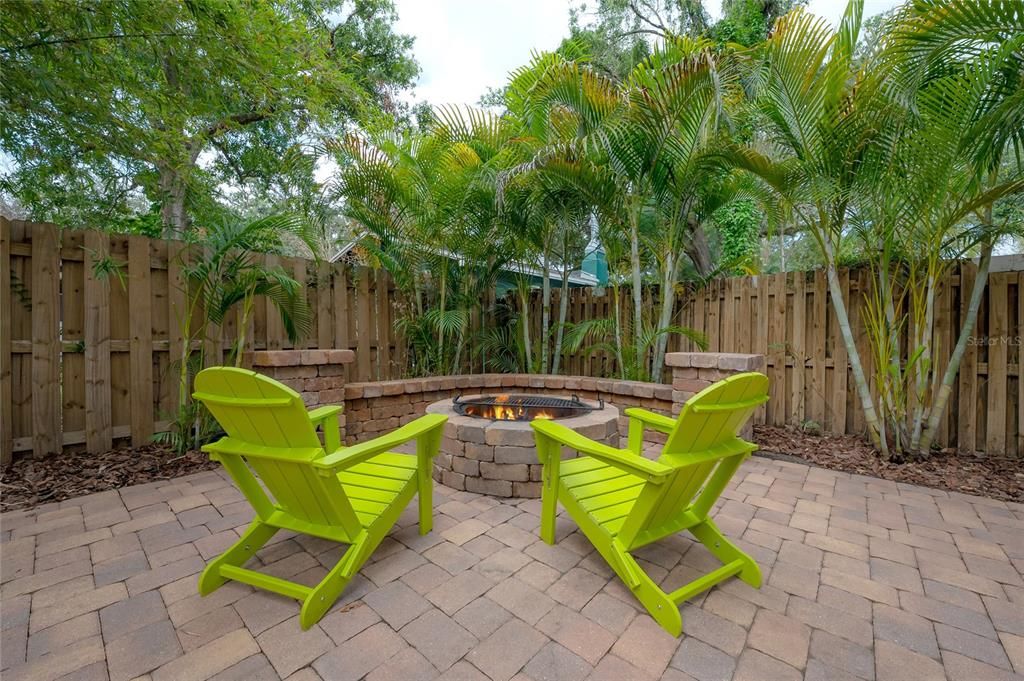 Active With Contract: $495,000 (3 beds, 2 baths, 1202 Square Feet)