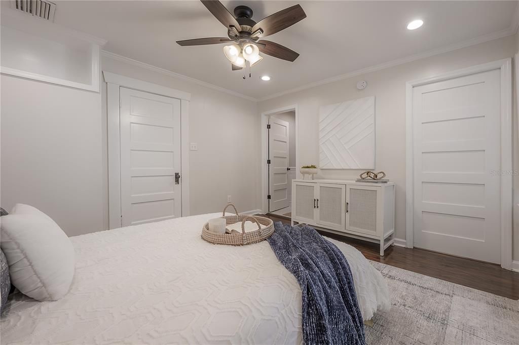 Active With Contract: $495,000 (3 beds, 2 baths, 1202 Square Feet)