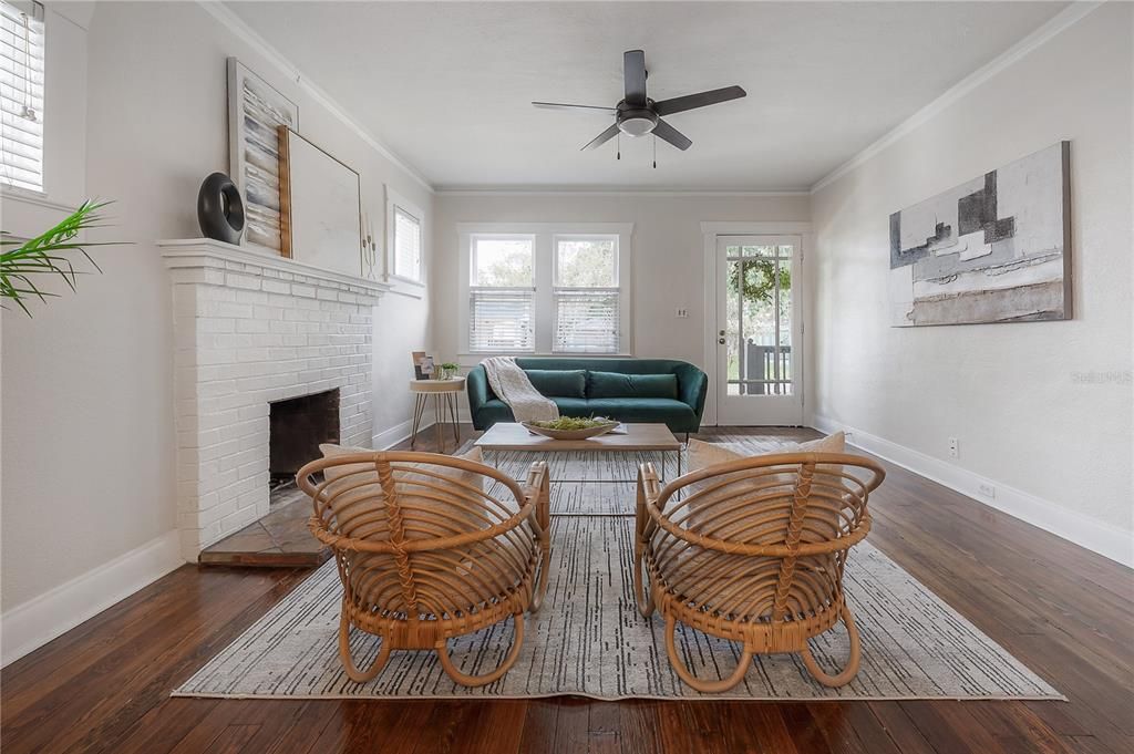 Active With Contract: $495,000 (3 beds, 2 baths, 1202 Square Feet)