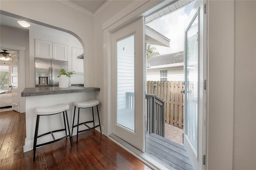 Active With Contract: $495,000 (3 beds, 2 baths, 1202 Square Feet)