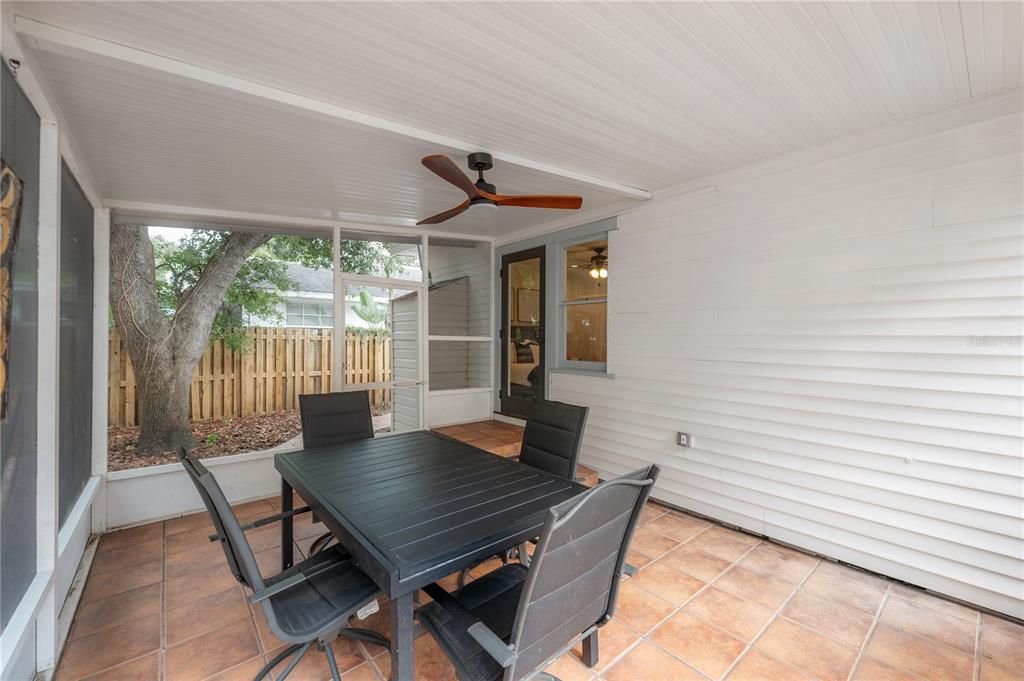 Active With Contract: $495,000 (3 beds, 2 baths, 1202 Square Feet)