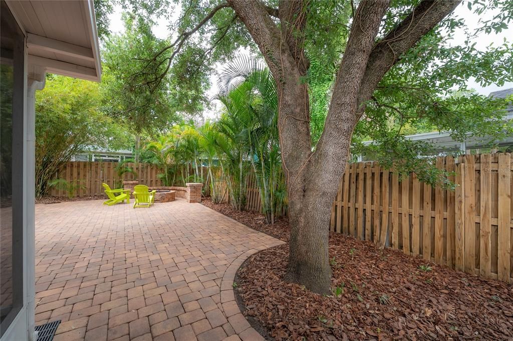 Active With Contract: $495,000 (3 beds, 2 baths, 1202 Square Feet)