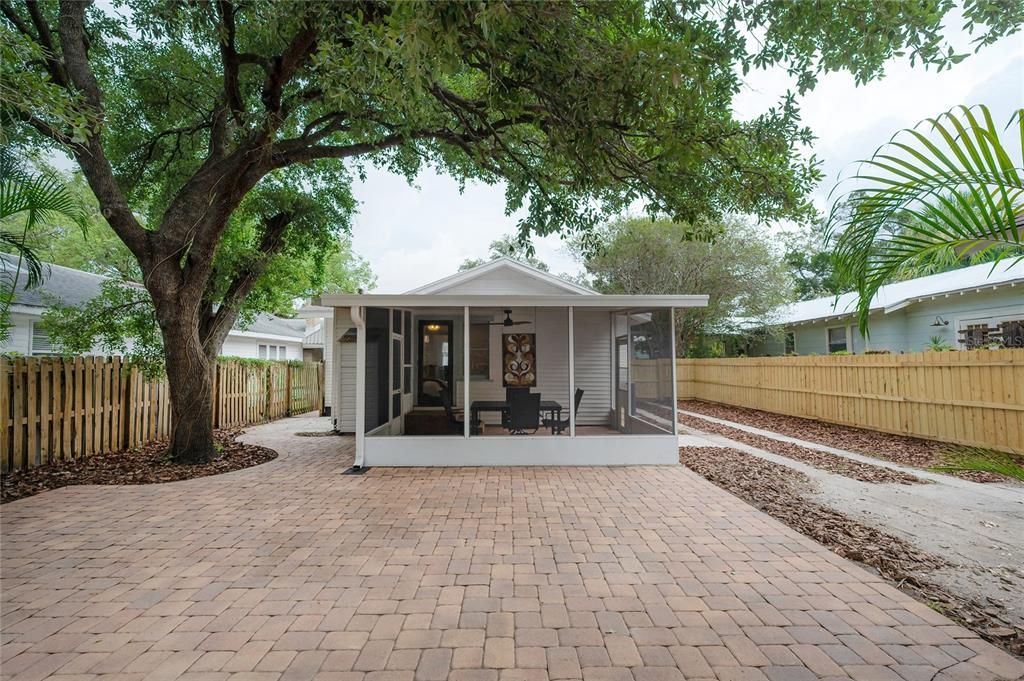 Active With Contract: $495,000 (3 beds, 2 baths, 1202 Square Feet)