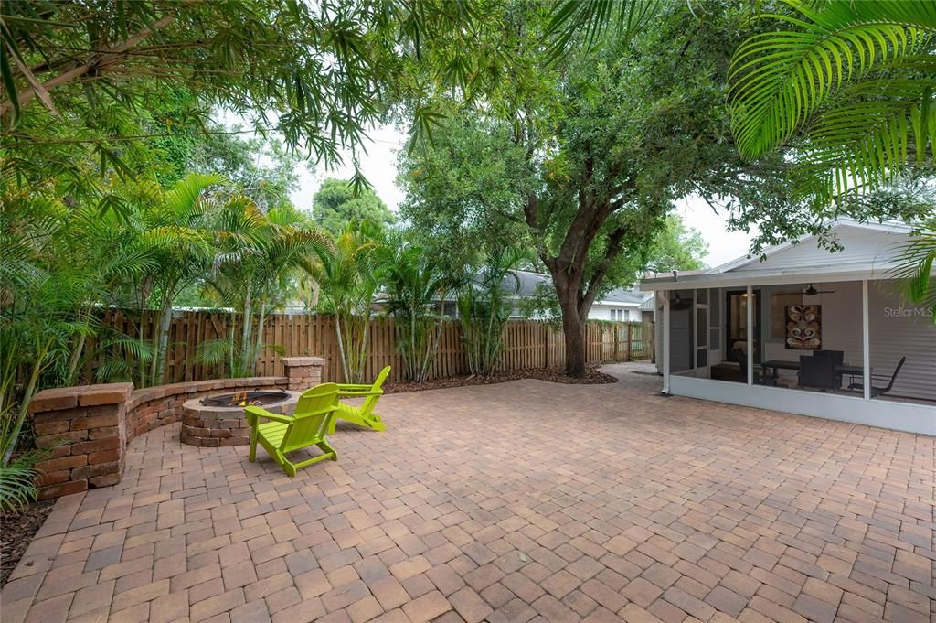 Active With Contract: $495,000 (3 beds, 2 baths, 1202 Square Feet)