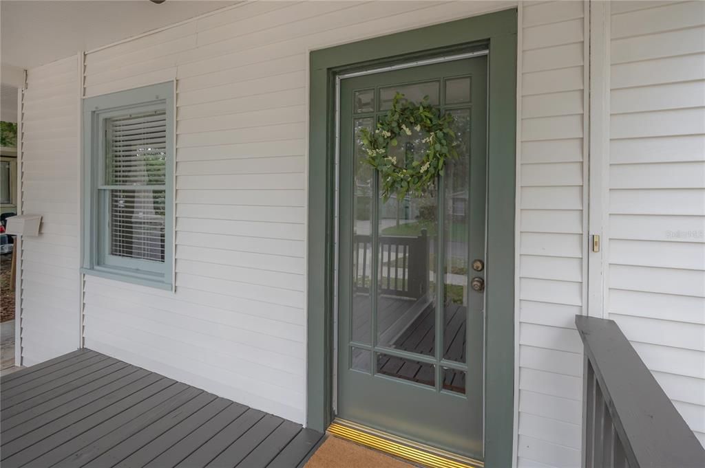 Active With Contract: $495,000 (3 beds, 2 baths, 1202 Square Feet)