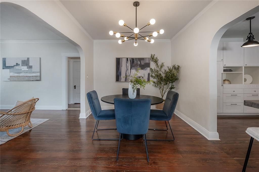 Active With Contract: $495,000 (3 beds, 2 baths, 1202 Square Feet)