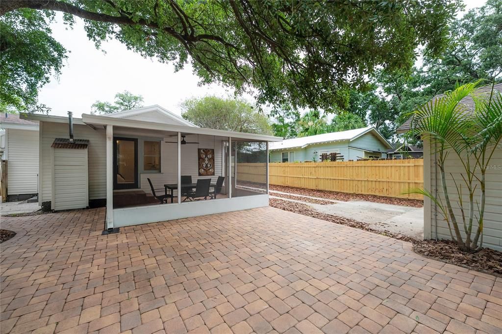 Active With Contract: $495,000 (3 beds, 2 baths, 1202 Square Feet)