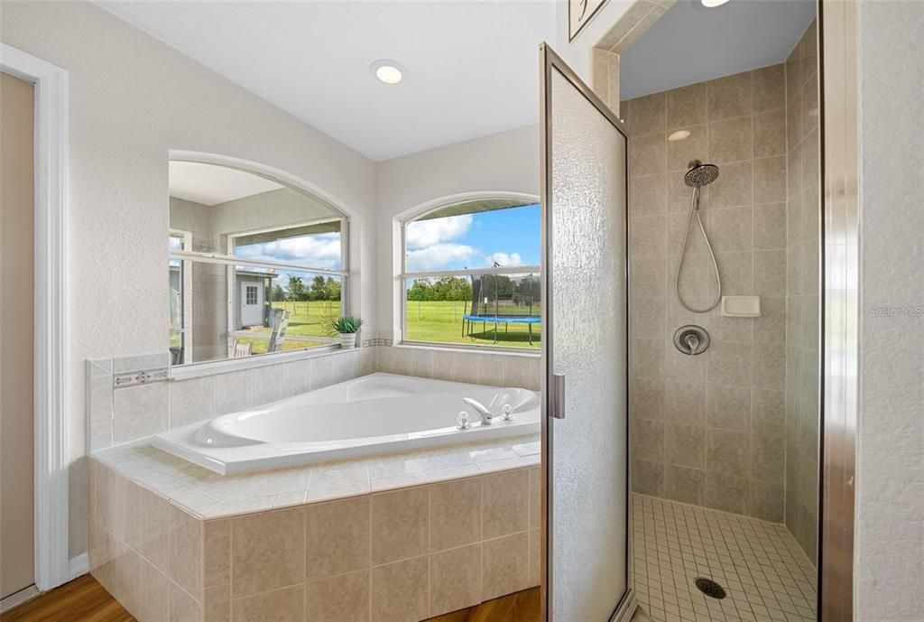 En Venta: $525,000 (3 camas, 2 baños, 1611 Pies cuadrados)