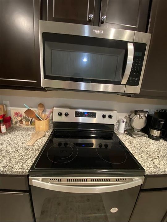 出租: $2,000 (4 贝兹, 2 浴室, 1821 平方英尺)