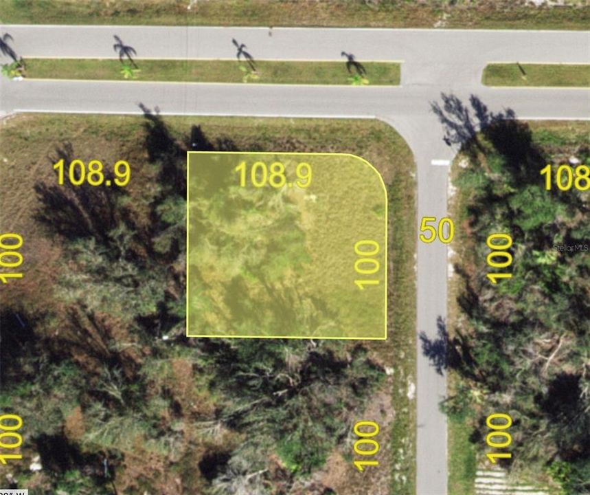 На продажу: $18,700 (0.25 acres)