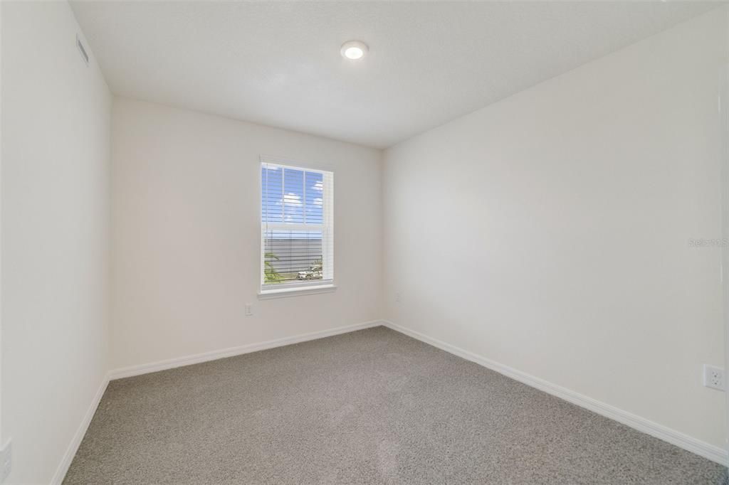 На продажу: $400,990 (3 спален, 2 ванн, 1544 Квадратных фут)