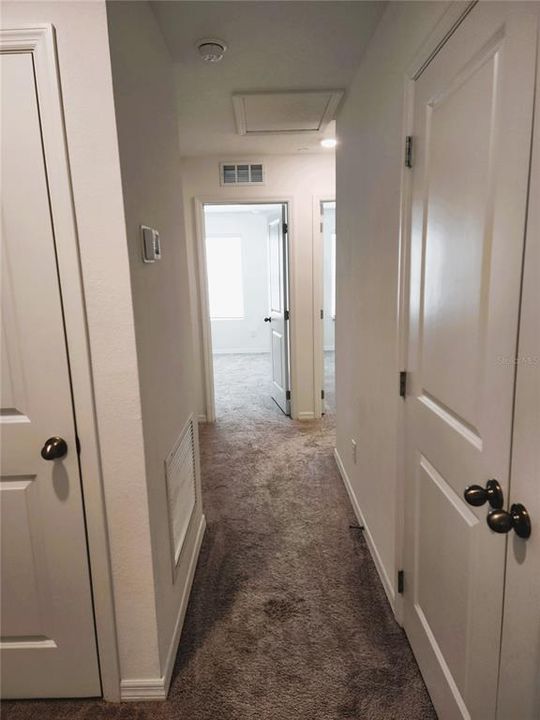 Activo con contrato: $265,000 (3 camas, 2 baños, 1570 Pies cuadrados)