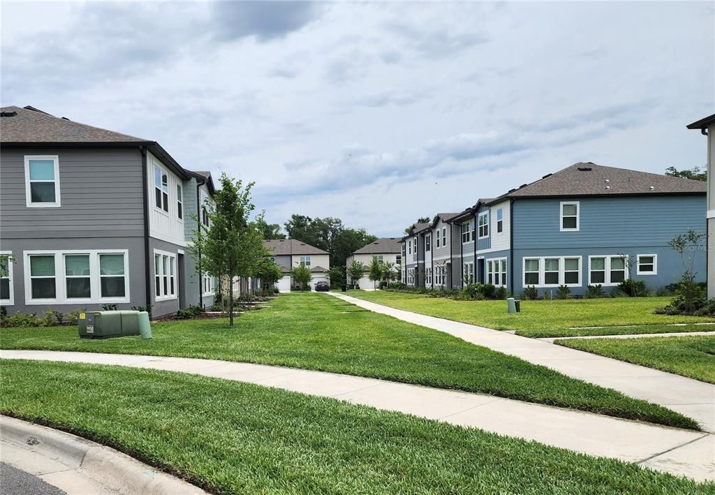 Activo con contrato: $265,000 (3 camas, 2 baños, 1570 Pies cuadrados)