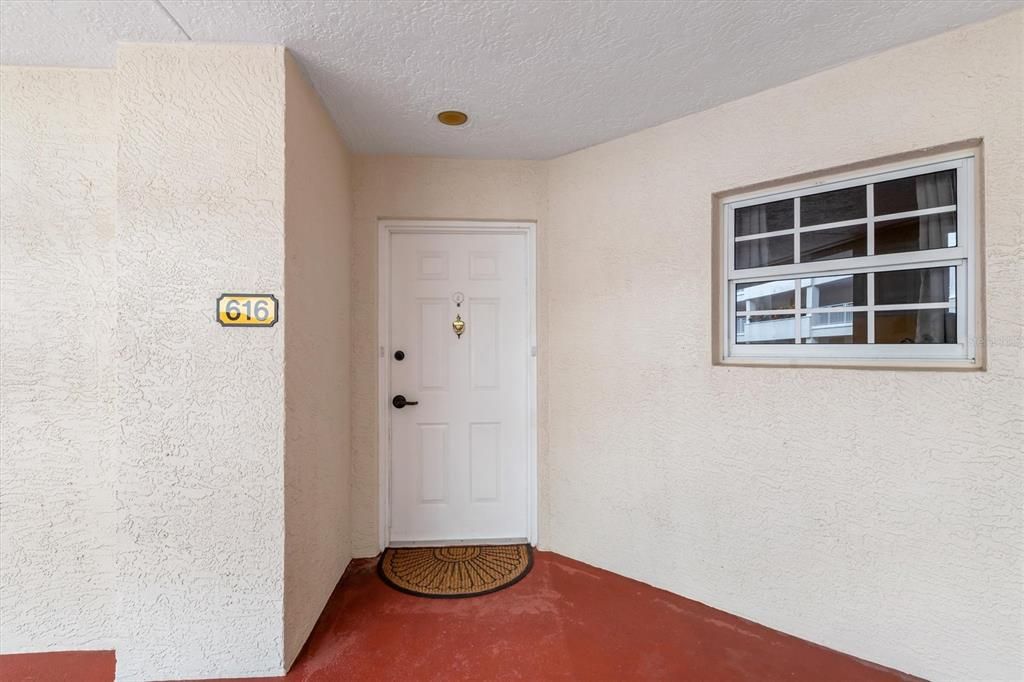 Active With Contract: $289,900 (2 beds, 2 baths, 1713 Square Feet)