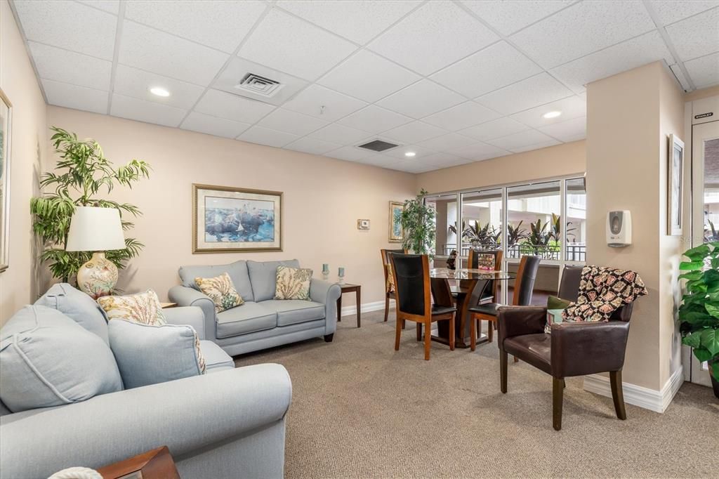 Active With Contract: $289,900 (2 beds, 2 baths, 1713 Square Feet)