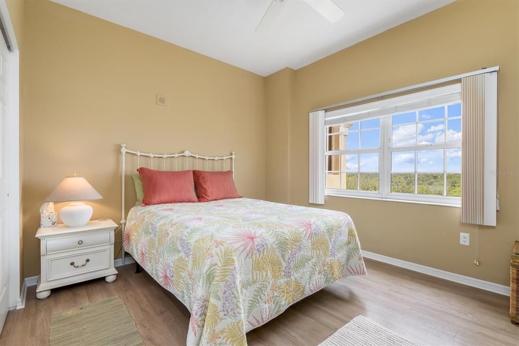 Active With Contract: $289,900 (2 beds, 2 baths, 1713 Square Feet)