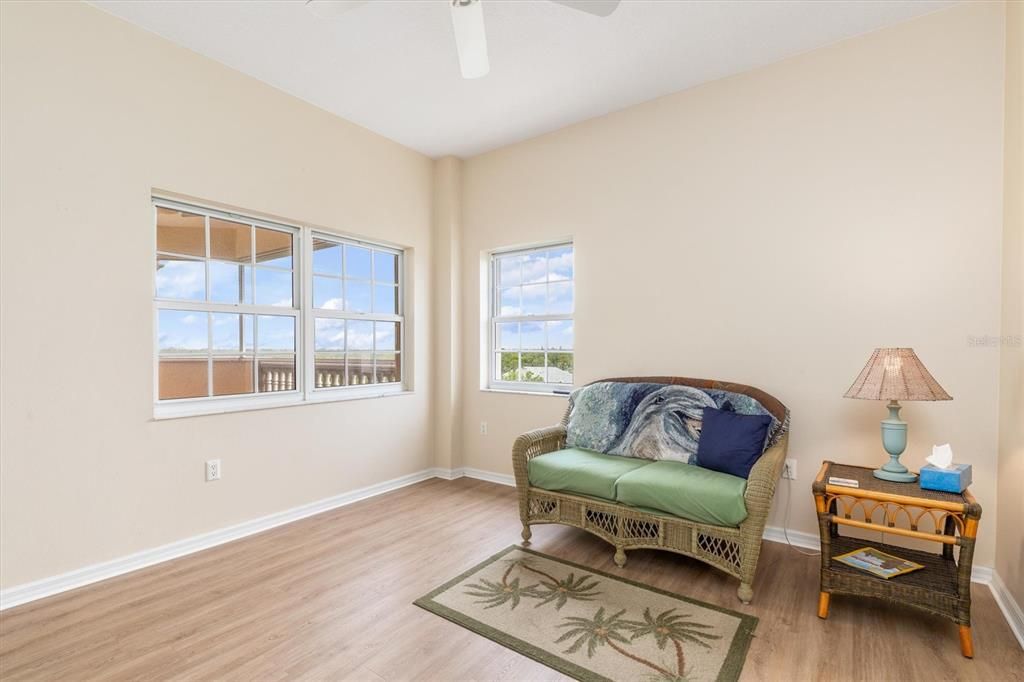 Active With Contract: $289,900 (2 beds, 2 baths, 1713 Square Feet)