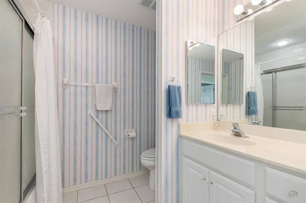 Active With Contract: $289,900 (2 beds, 2 baths, 1713 Square Feet)