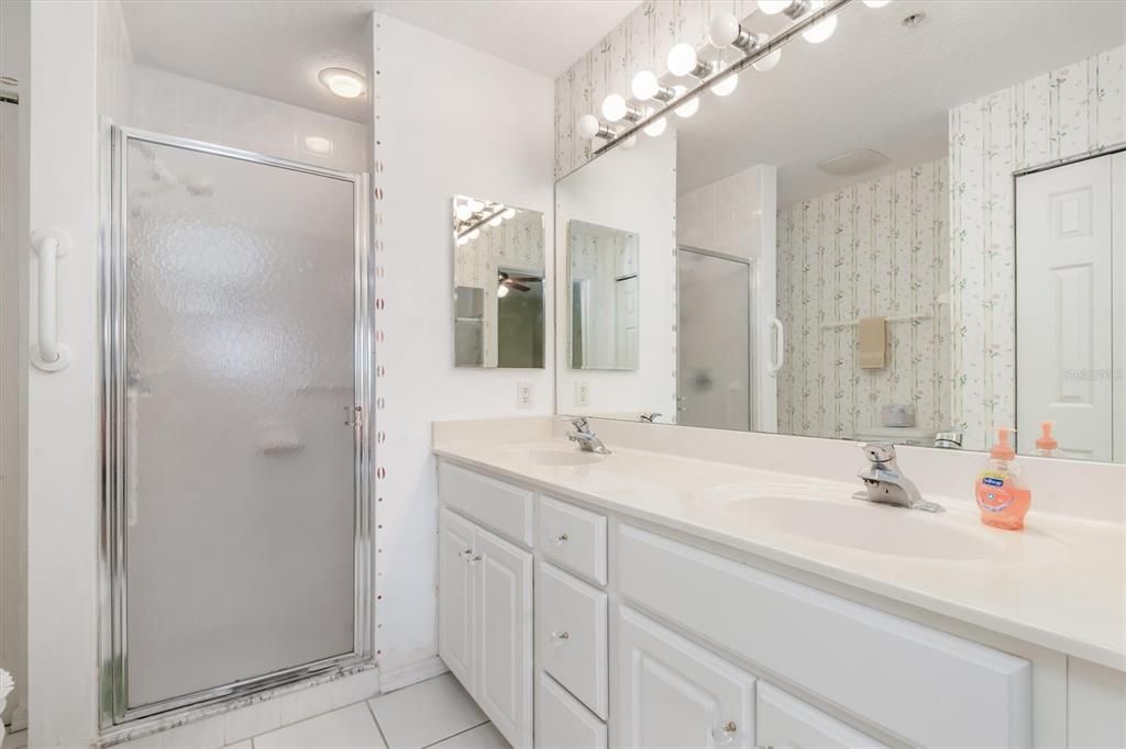 Active With Contract: $289,900 (2 beds, 2 baths, 1713 Square Feet)