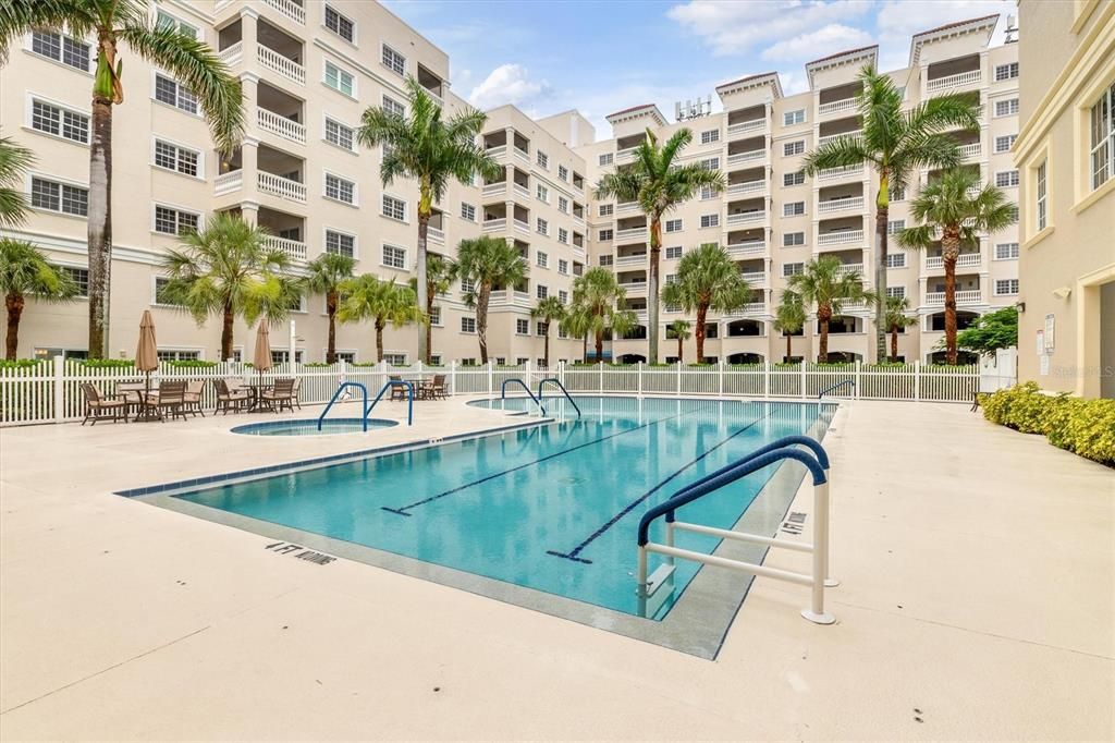 Active With Contract: $289,900 (2 beds, 2 baths, 1713 Square Feet)